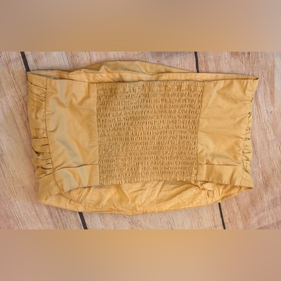 Abercrombie and Fitch women’s pinch pleated tube top size medium yellow gold - Picture 2 of 5